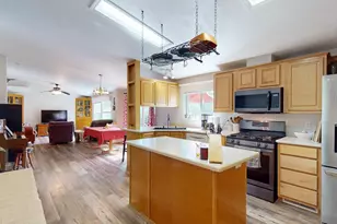 16220 Duggans Rd, Grass Valley, CA 95949 - Photo 11