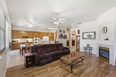 1008 Piermont Way, Galt, CA 95632 - Photo 9