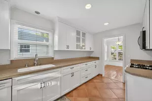 94 46th St, Sacramento, CA 95819 - Photo 9