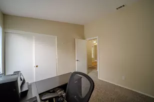 8515 Gibbs Way, Sacramento, CA 95823 - Photo 25