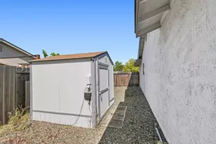 106 Perraud Dr, Folsom, CA 95630 - Photo 33