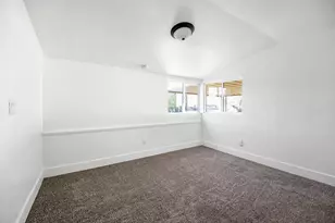 124 W Florinda St, Hanford, CA 93230 - Photo 29