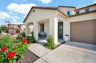 2301 Sierra Village Dr, Roseville, CA 95747 - Photo 5
