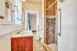 4809 Parker Ave, Sacramento, CA 95820 - Photo 27