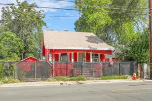 4809 Parker Ave, Sacramento, CA 95820 - Photo 3