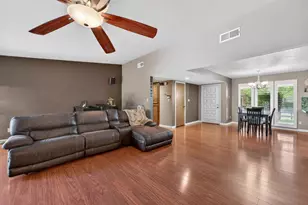 131 Parkshore Cir, Sacramento, CA 95831 - Photo 13