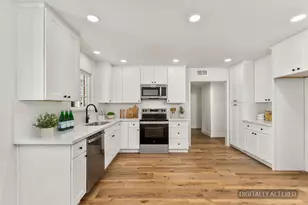211 E Yorkshire Dr, Stockton, CA 95207 - Photo 9