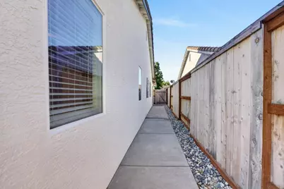 9995 Tarzo Way, Elk Grove, CA 95757 - Photo 27