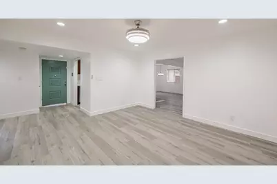 6920 Maita Circle, Sacramento, CA 95820 - Photo 11