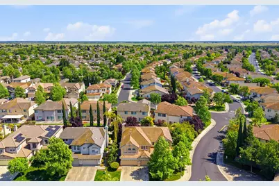9707 Nature Trail Way, Elk Grove, CA 95757 - Photo 67