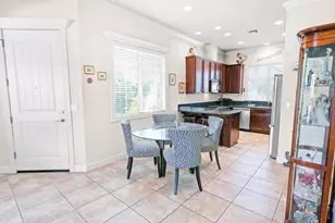 8252 Ashcrest Ln, Fair Oaks, CA 95628 - Photo 7