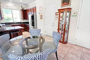 8252 Ashcrest Ln, Fair Oaks, CA 95628 - Photo 9