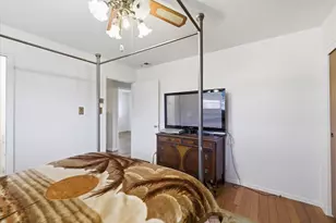 7300 Flamingo Way, Sacramento, CA 95828 - Photo 17