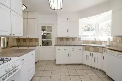 225 Fresno Avenue, Modesto, CA 95351 - Photo 9