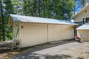 238 Cedar Dr, Hathaway Pines, CA 95233 - Photo 9