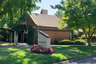 700 Woodside Ln E, Sacramento, CA 95825 - Photo 31