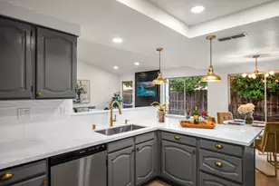 5912 Sawyer Cir, Sacramento, CA 95823 - Photo 15