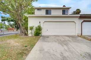 8797 Valley Oak Ln, Elk Grove, CA 95624 - Photo 3