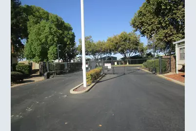 Held Drive #136, Modesto, CA 95355 - Photo 35