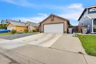 7666 Bluebrook Way, Sacramento, CA 95823 - Photo 3