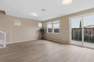 8877 Tethys Ln, Elk Grove, CA 95758 - Photo 9