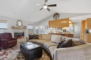 1690 Sequoia Dr, Yuba City, CA 95993 - Photo 5