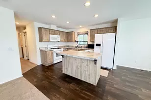 Village Circle, Sacramento, CA 95838 - Photo 5