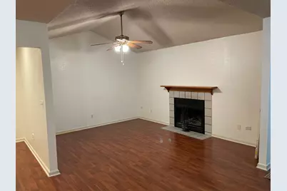 8617 Oldwoods Way, Sacramento, CA 95828 - Photo 5