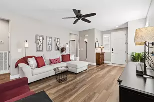 7809 Barnsley Way, Elk Grove, CA 95757 - Photo 9
