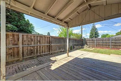 9406 Acapulco Way, Elk Grove, CA 95624 - Photo 17