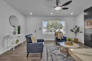 8437 Cherbourg Way, Stockton, CA 95210 - Photo 13