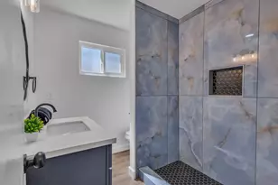 8437 Cherbourg Way, Stockton, CA 95210 - Photo 43