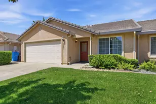 1061 Courtyard Dr, Yuba City, CA 95991 - Photo 3
