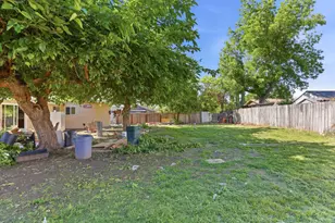 378 S Coolidge Ave, Stockton, CA 95215 - Photo 31