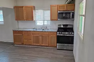 353 L St, Los Banos, CA 93635 - Photo 3