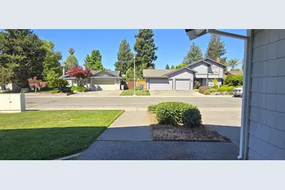 7405 Flowerwood, Sacramento, CA 95831 - Photo 3