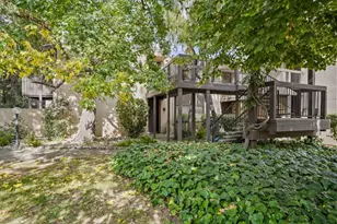 2201 Woodside Ln, Sacramento, CA 95825 - Photo 13