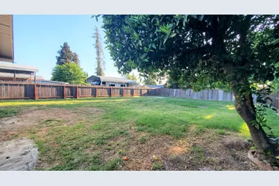 225 Church Street, Waterford, CA 95386 - Photo 23