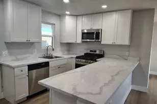 Hazelnut Ln, Sacramento, CA 95828 - Photo 5
