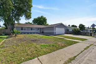 4920 Sky Pkwy, Sacramento, CA 95823 - Photo 9