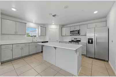 697 Heitz Court, Merced, CA 95348 - Photo 33