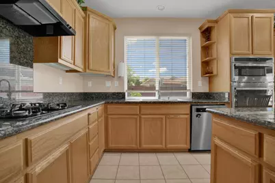 10653 Chatfield Ct, Stockton, CA 95209 - Photo 13