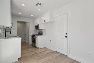 3918 Wildrose Way, Sacramento, CA 95826 - Photo 7