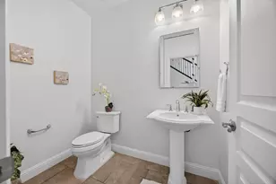 7 Triumph Ct, Sacramento, CA 95831 - Photo 15