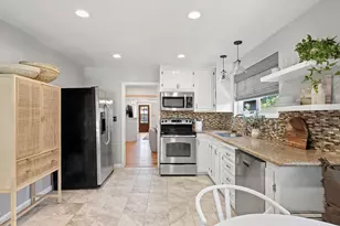 836 52nd St, Sacramento, CA 95819 - Photo 7