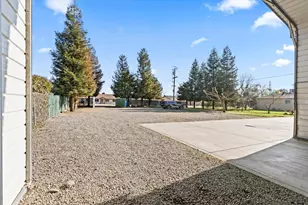 8335 Bailey Rd, Yuba City, CA 95993 - Photo 5