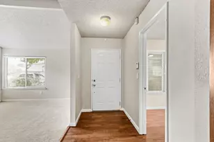 4329 Woodmoss Ct, Sacramento, CA 95826 - Photo 5