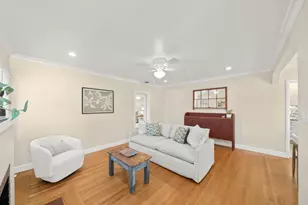 231 40th St, Sacramento, CA 95819 - Photo 5