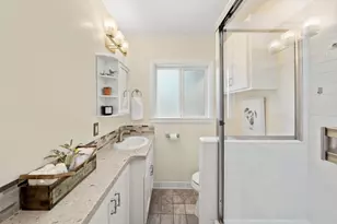 231 40th St, Sacramento, CA 95819 - Photo 19