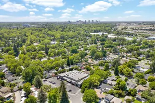 231 40th St, Sacramento, CA 95819 - Photo 29